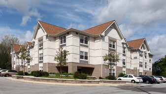 Bishop T. Garrott Benjamin Jr. Living Center in Indianapolis, IN - Building Photo