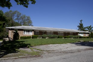 5600-5608 Massachusetts St in Merrillville, IN - Building Photo