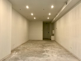 251 Newark Ave in Jersey City, NJ - Building Photo - Interior Photo