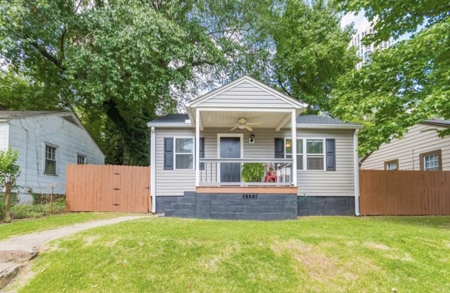 1272 Lyle Pl NW in Atlanta, GA - Building Photo - Building Photo