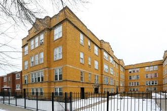 7415-7425 N Damen Ave in Chicago, IL - Building Photo - Building Photo