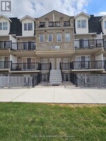 3025 Finch Ave W in Toronto, ON - Building Photo