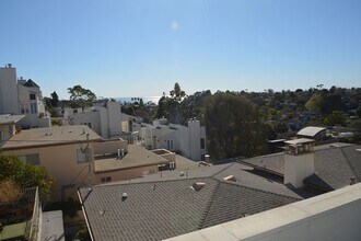 850 Haverford Ave, Unit #06 in Pacific Palisades, CA - Building Photo - Building Photo