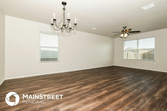 5649 Hepburn St in Heath, TX - Foto de edificio - Building Photo