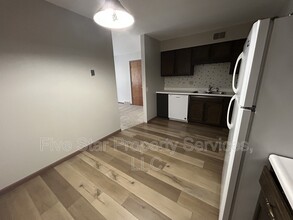 1222 W Monroe St in Springfield, IL - Building Photo - Building Photo