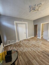 21 Robin St in Albany, NY - Building Photo - Building Photo