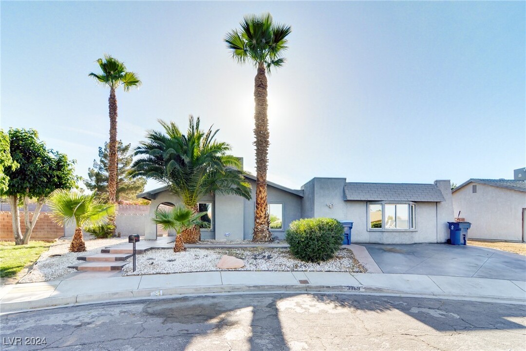 3969 Florrie Cir in Las Vegas, NV - Building Photo