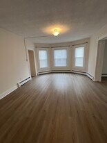 211 Spring St, Unit 1st Floor in Moosic, PA - Building Photo