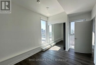 500-1500 Wilson Ave in Toronto, ON - Building Photo - Building Photo