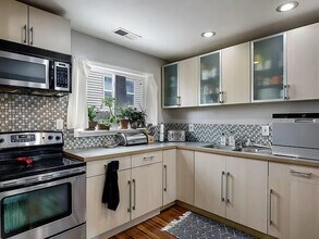 1009 NE Lowry Ave in Minneapolis, MN - Building Photo - Building Photo