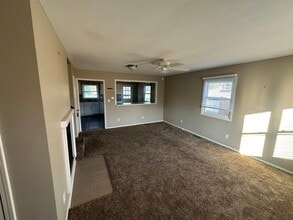 202 S Westview Ter in Chanute, KS - Building Photo - Building Photo