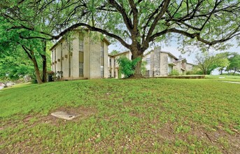 1911 Woodland Ave in Austin, TX - Building Photo - Building Photo