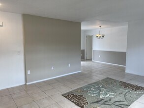 4235 S Beneva Rd in Sarasota, FL - Building Photo - Building Photo
