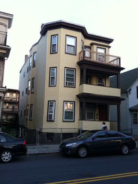 901 Saratoga St, Unit 3