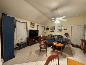 65 Lakewood Dr, Unit 2 in Plymouth, MA - Building Photo - Building Photo