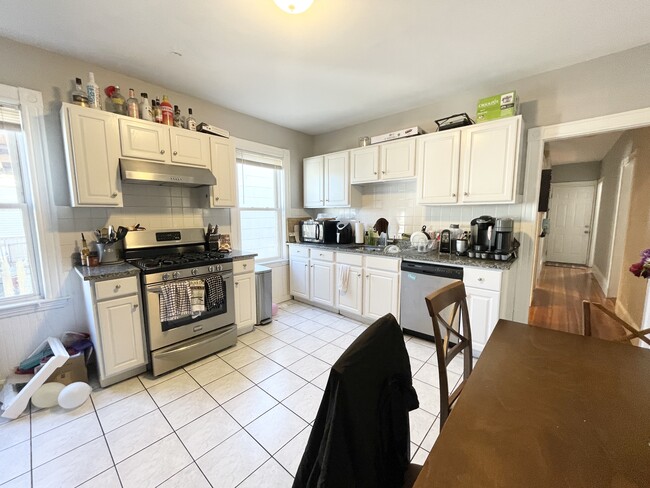 property at 9 Taft St