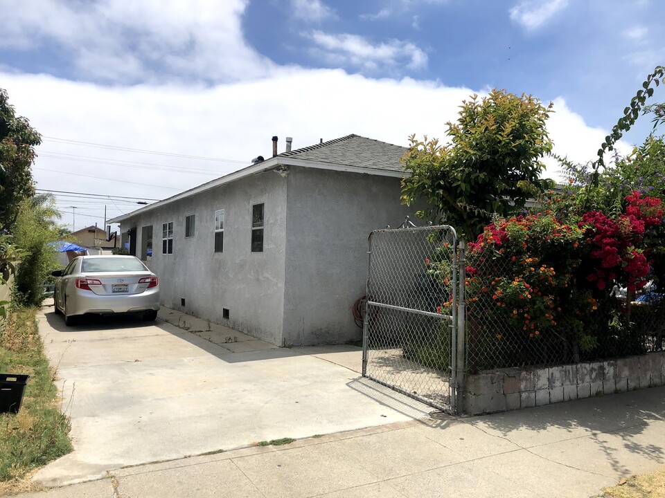 1036 E O St in Wilmington, CA - Building Photo