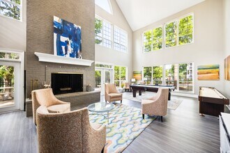 River Oak Apartments in Louisville, KY - Foto de edificio - Building Photo