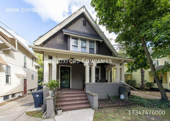 1145 S Forest Ave in Ann Arbor, MI - Foto de edificio - Building Photo