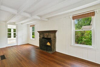 27 Seeley Rd in Wilton, CT - Building Photo - Building Photo