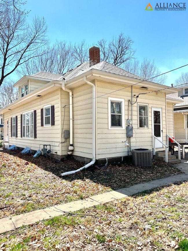 800 Osage St in Manhattan, KS - Building Photo - Building Photo