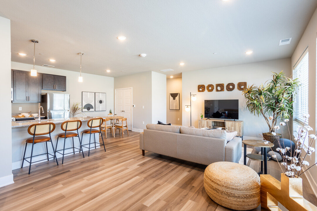Sterling at Prairie Trail North in Ankeny, IA - Foto de edificio