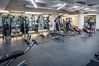 416 W 52nd St in New York, NY - Building Photo - Building Photo