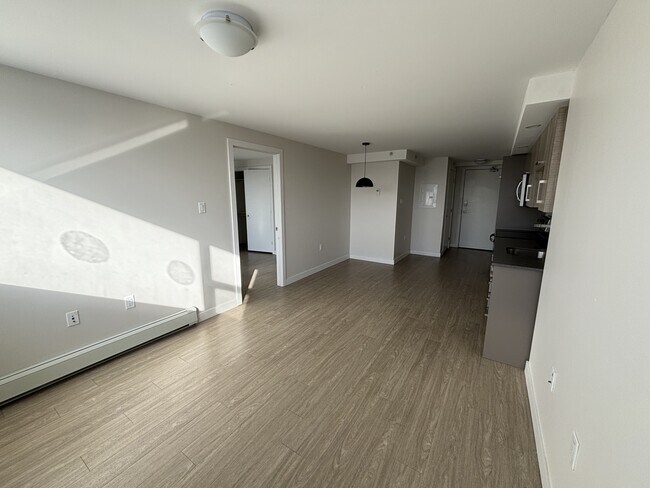 5633-5633 Fenwick St in Halifax, NS - Building Photo - Building Photo