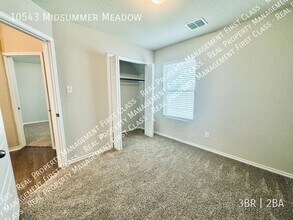 10543 Midsummer Meadow in Converse, TX - Building Photo - Building Photo
