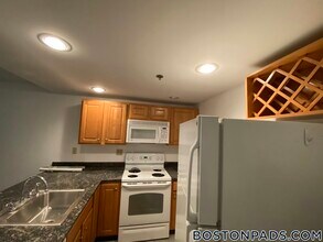 28 Queensberry St in Boston, MA - Building Photo - Building Photo