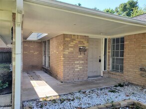 5305 Woodville Ln in Pearland, TX - Foto de edificio - Building Photo