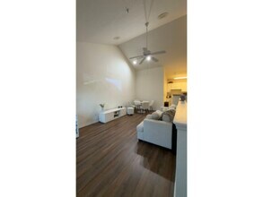 6435 Manhattan Village Ave in Orlando, FL - Building Photo - Building Photo