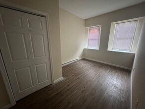 1350 Willow St in Norristown, PA - Building Photo - Building Photo