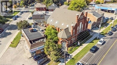 200 Woolwich St in Guelph, ON - Building Photo - Building Photo