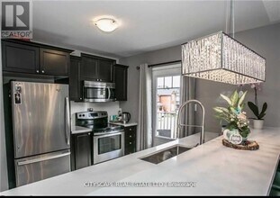 1023 Stemman Pl in Milton, ON - Building Photo - Building Photo