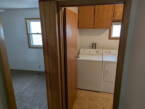 426 Maple St in Chadron, NE - Foto de edificio - Building Photo