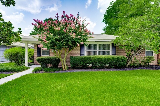 property at 3402 Gannett St