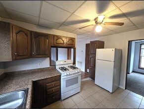 3232 Court St in Saginaw, MI - Building Photo - Building Photo