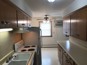 984 Van Buren in St. Paul, MN - Building Photo - Interior Photo