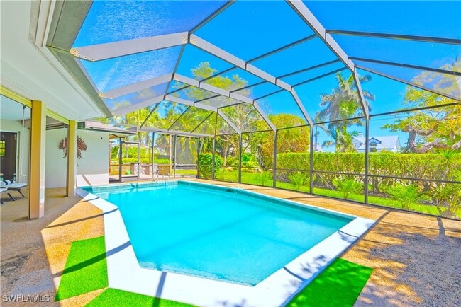 property at 2125 Marina Dr