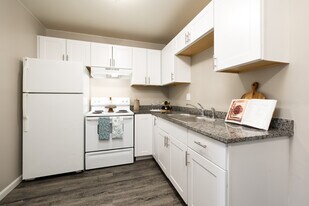 Westview Apartments in Colorado Springs, CO - Building Photo