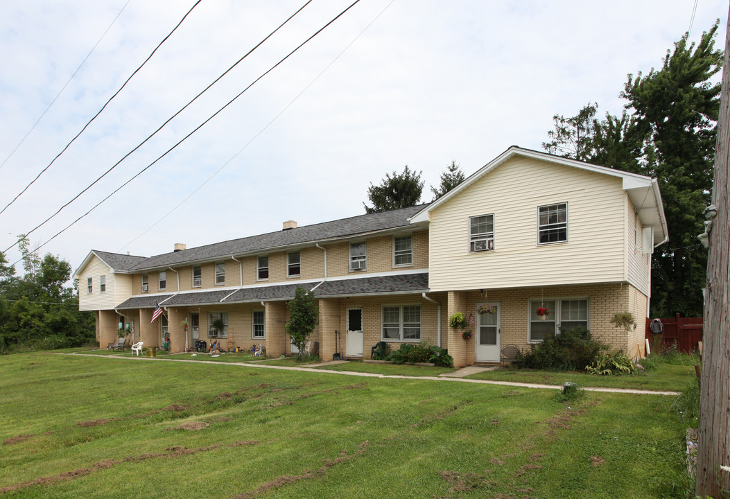 702-712 Pearl Rd in Brunswick, OH - Building Photo