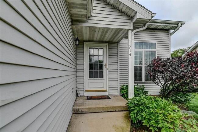 1214 Carpenter St in Madison, WI - Building Photo - Building Photo