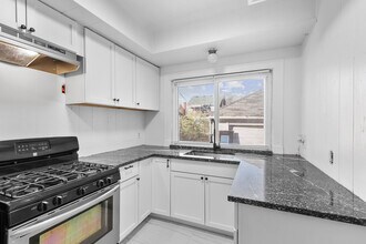 13533 Santa Rosa Dr in Detroit, MI - Building Photo - Building Photo