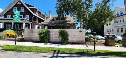 1164 Ocean Ave in New London, CT - Building Photo - Building Photo
