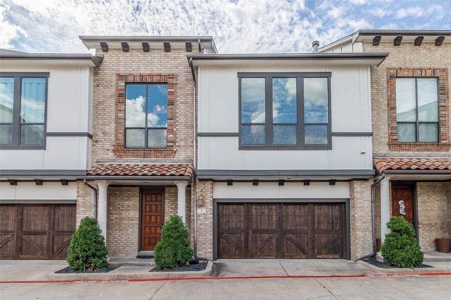 13900 Noel Rd in Dallas, TX - Foto de edificio