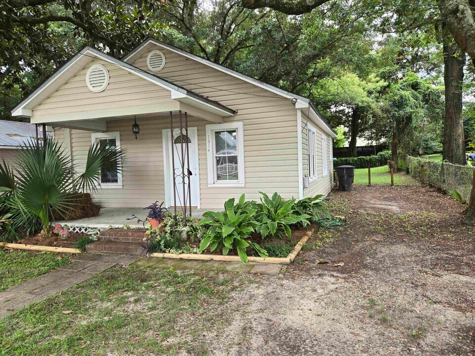 1314 N Bronough St in Tallahassee, FL - Building Photo