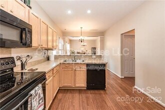 5518 Stowe Derby Dr in Charlotte, NC - Building Photo - Building Photo