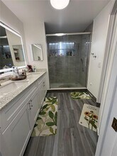 1975 NW 191st Ave in Pembroke Pines, FL - Building Photo - Building Photo