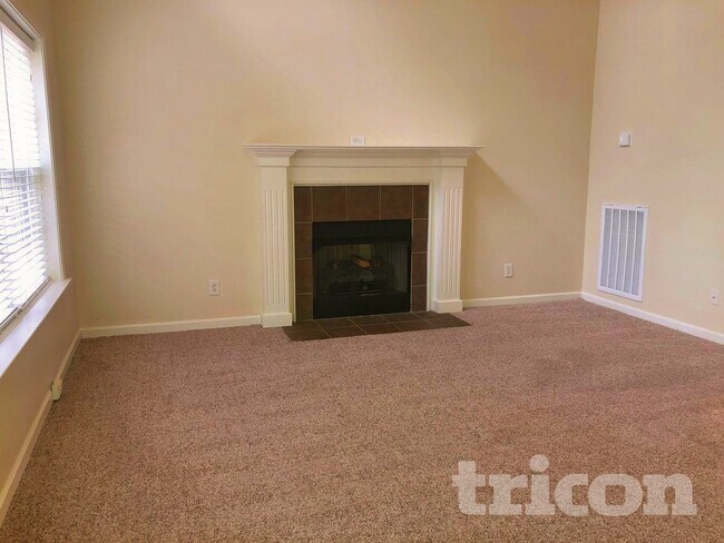 746 Sergio Ave in Murfreesboro, TN - Foto de edificio - Building Photo